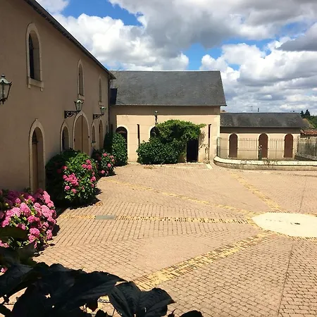 Chateau L'hubertiere Near Poitiers *