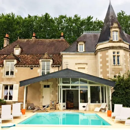 Chateau L'hubertiere Near Poitiers *