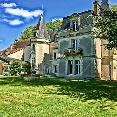 Villa Chateau L'hubertiere Near Poitiers Bouresse