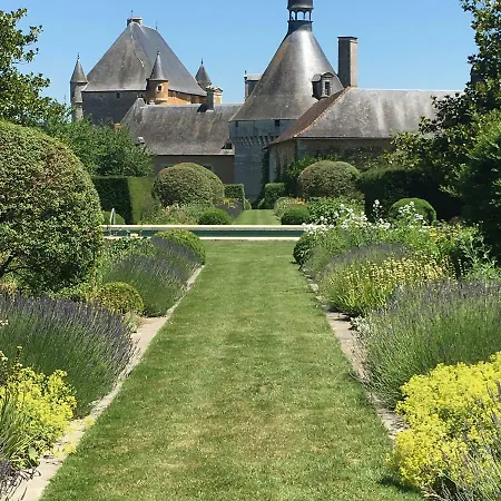 Chateau L'hubertiere Near Poitiers